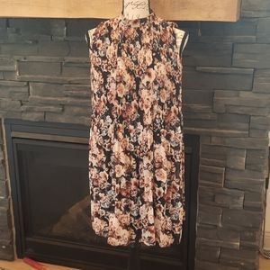 Womens small floral sleeveless flowy dress